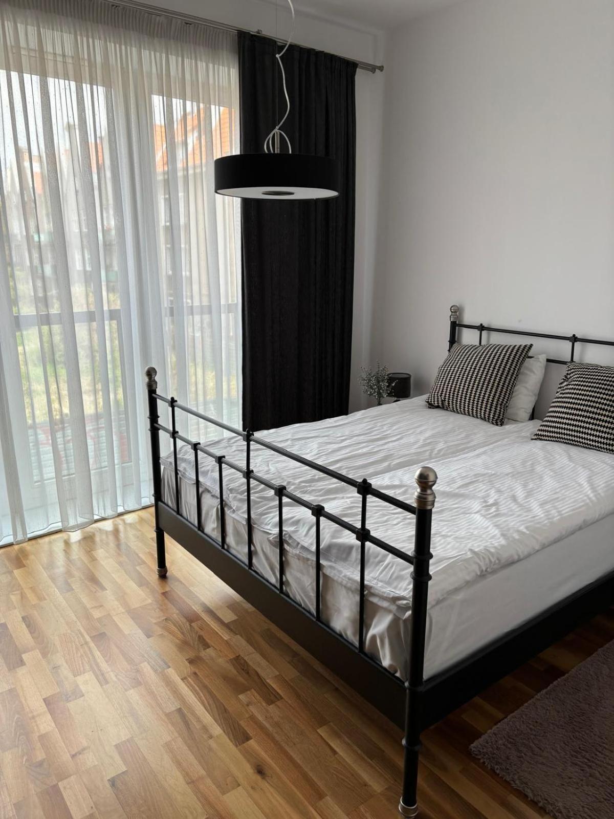 White Glove Deluxe Neptun Apartmán